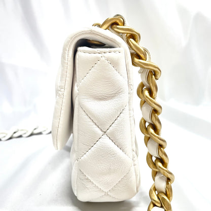 【中古A】CHANEL シャネル スモール マトラッセ チェーンショルダー ラムスキン ホワイト
