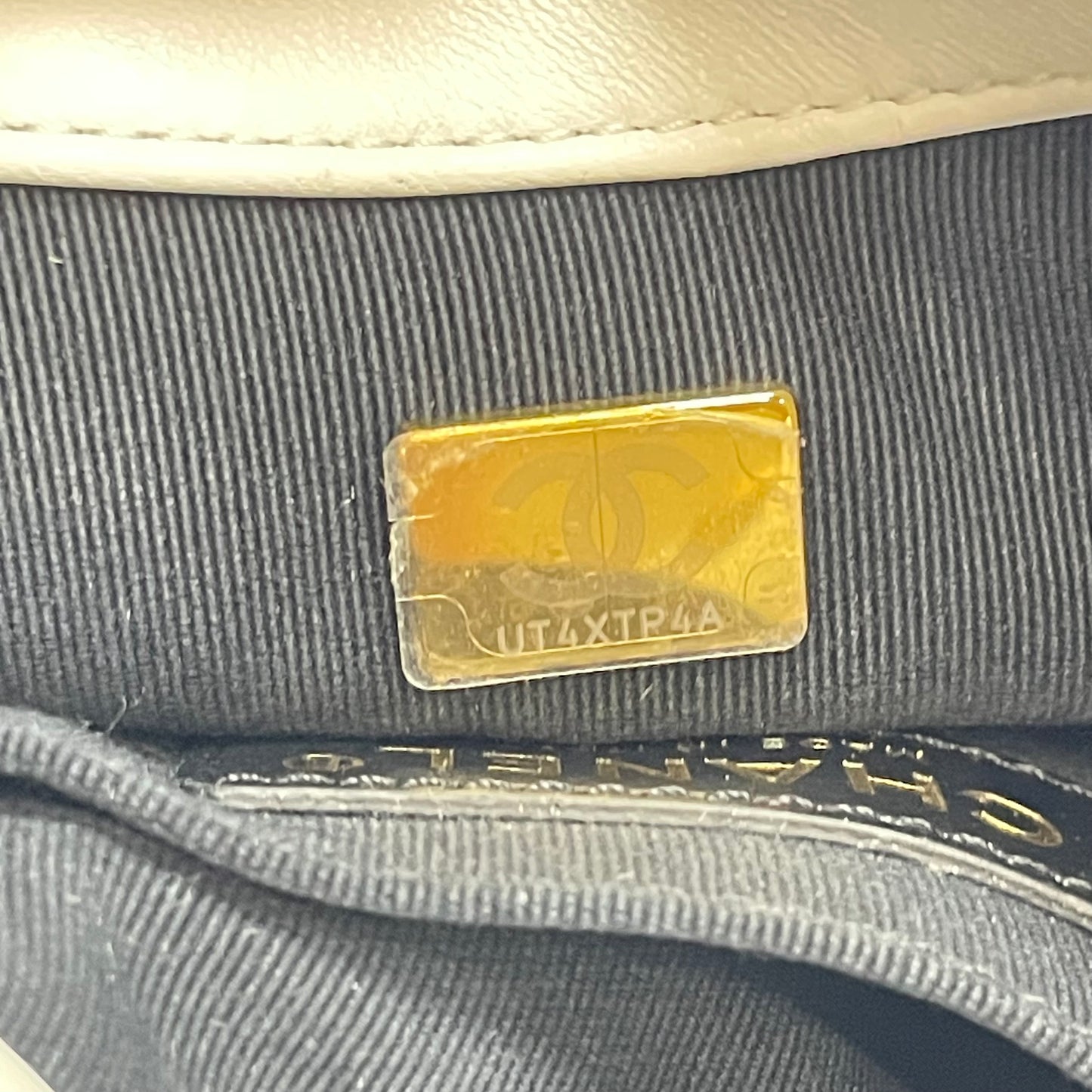 【中古A】CHANEL シャネル スモール マトラッセ チェーンショルダー ラムスキン ホワイト