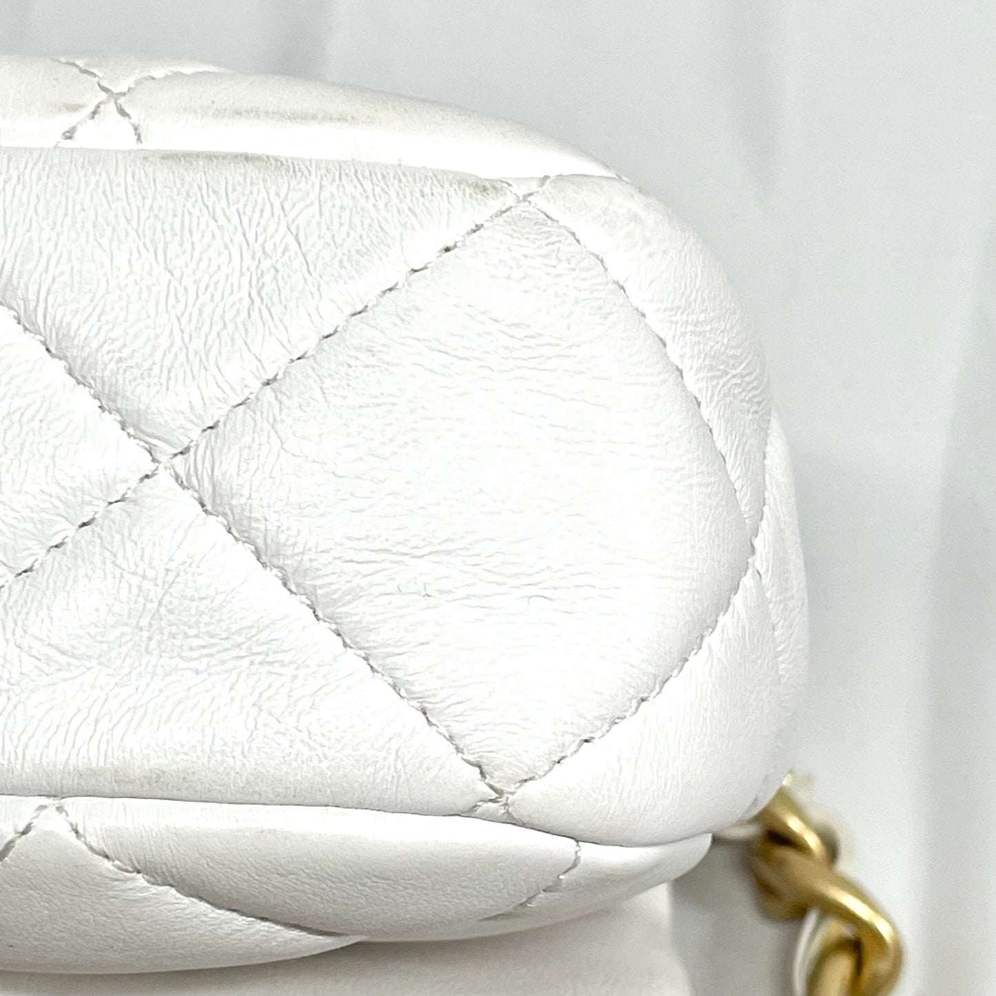 【中古A】CHANEL シャネル スモール マトラッセ チェーンショルダー ラムスキン ホワイト