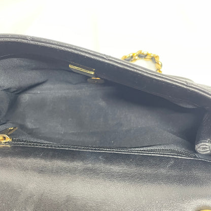 【中古B】CHANEL シャネル マトラッセ チェーンショルダーバッグ ラムスキン ブラック