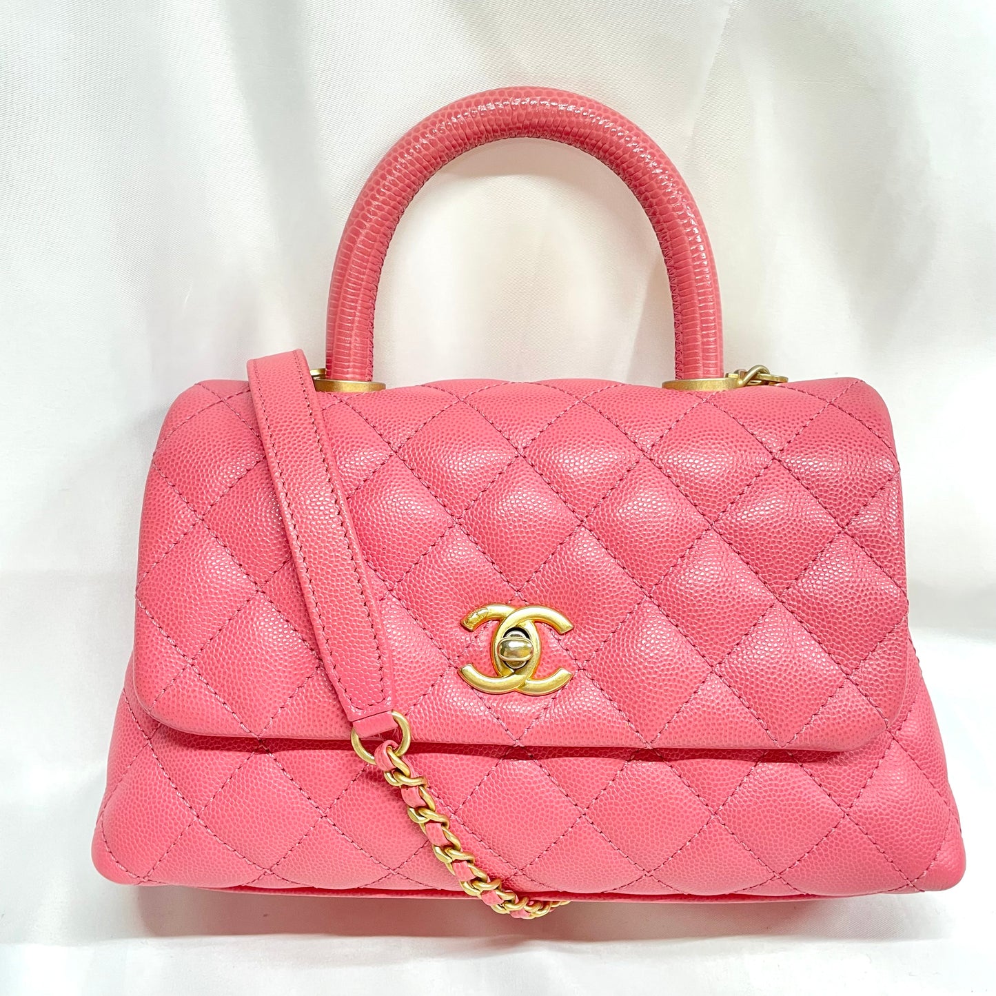 【中古美品】CHANEL シャネル マトラッセ チェーンショルダー キャビアスキン ピンク