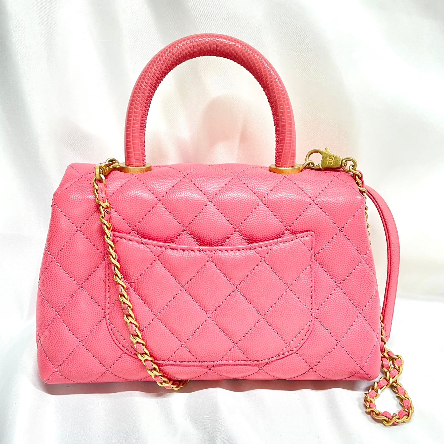 【中古美品】CHANEL シャネル マトラッセ チェーンショルダー キャビアスキン ピンク