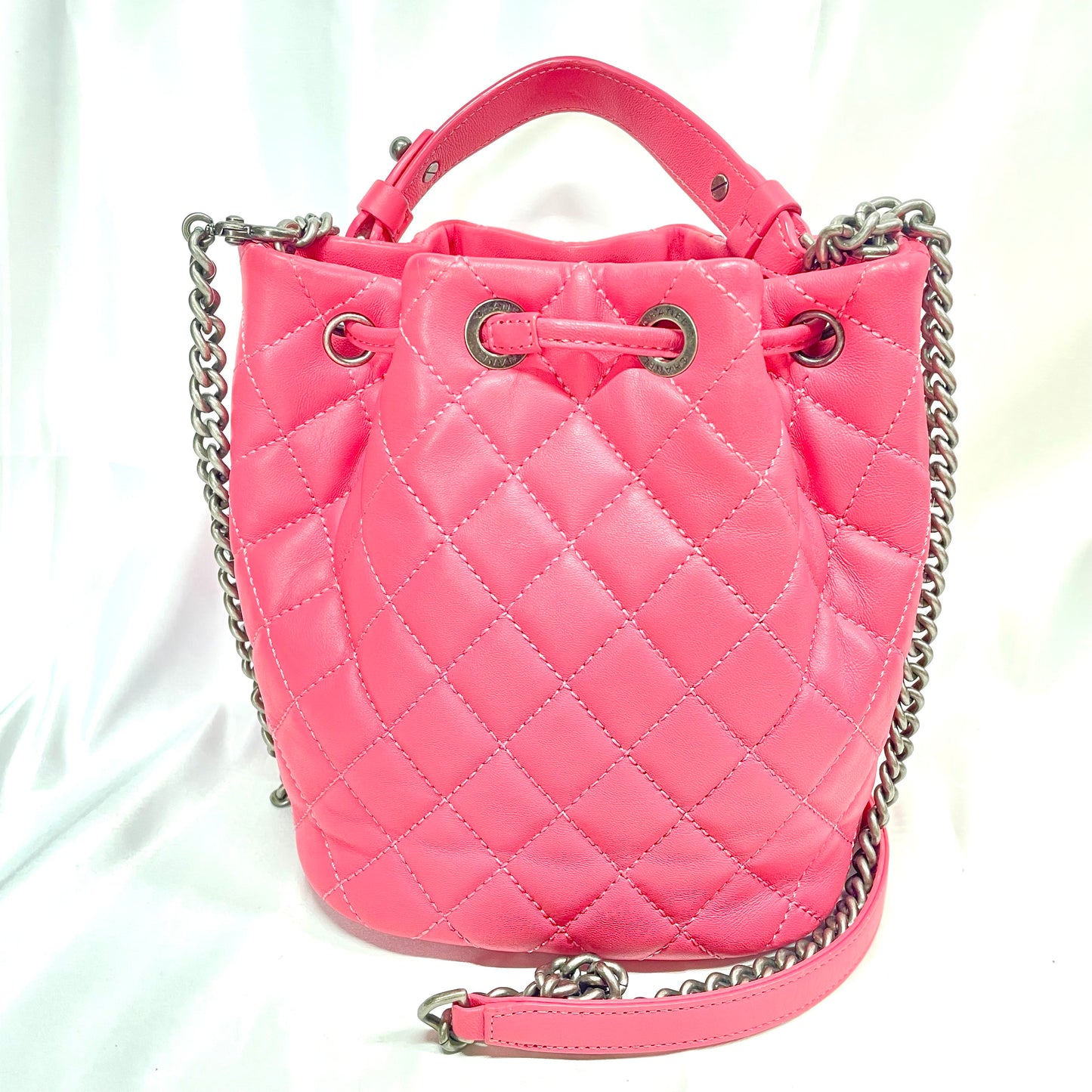 【中古A】CHANEL シャネル 巾着 チェーンショルダー バケット ラムスキン ピンク