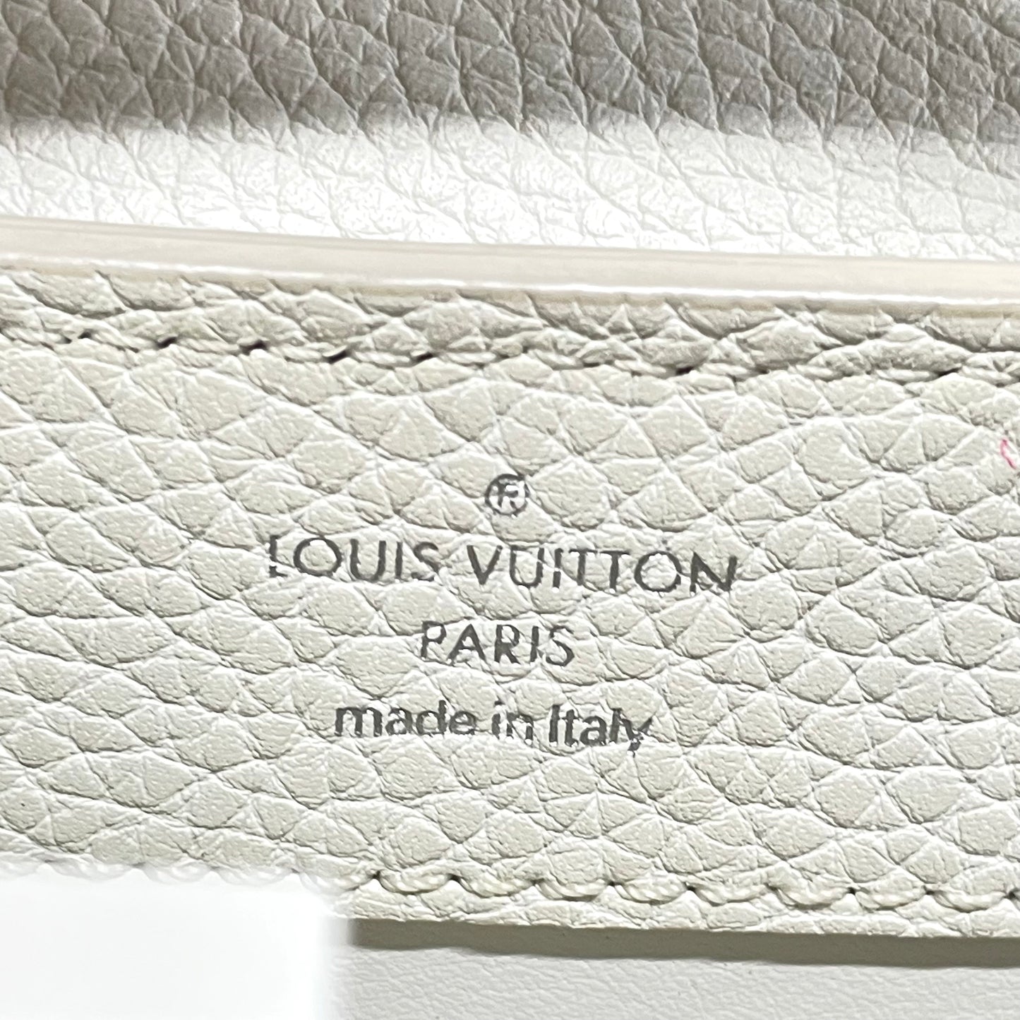 【中古美品】LOUIS VUITTON ルイヴィトン カプシーヌ ミニ ハンドバッグ トリヨンレザー ホワイト