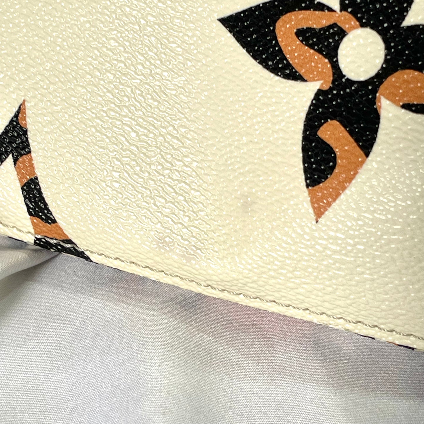 【中古B】LOUIS VUITTON ルイヴィトン モノグラム ジャングル ネオノエ ショルダー バケット バッグ 巾着 M44679